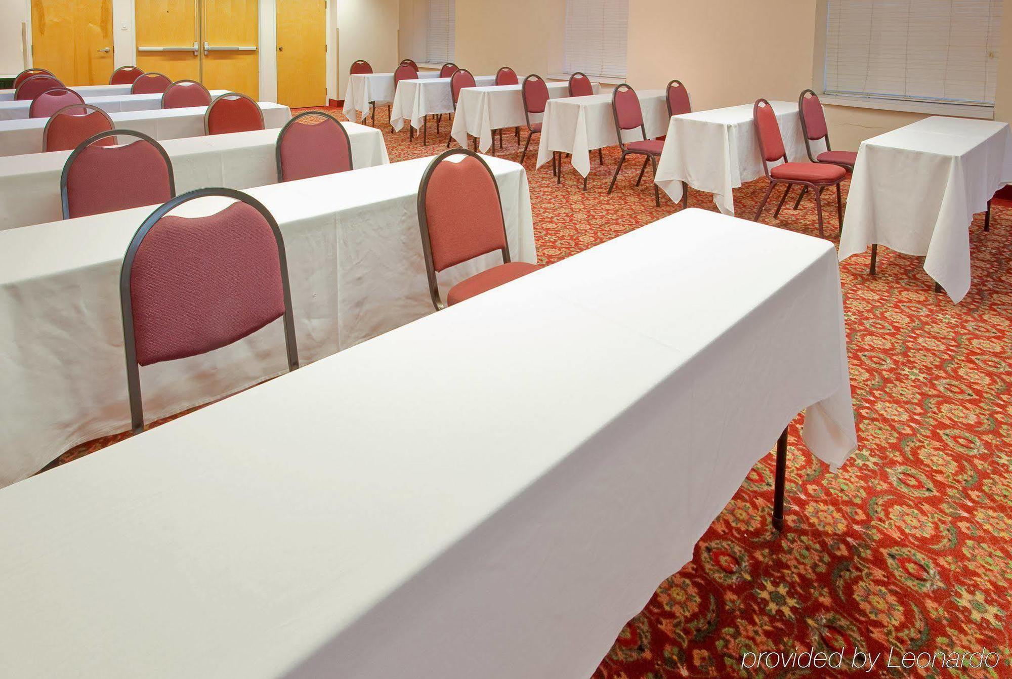 Four Points By Sheraton Dallas Arlington Entertainment District Konforlar fotoğraf